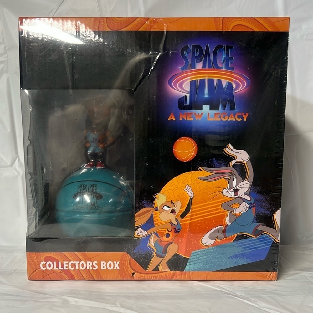 Space Jam A New Legacy Culture Fly Exclusive Collectors Box with Action Figure